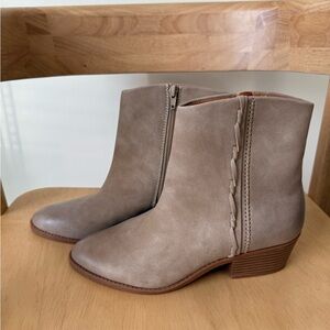 Lucky Brand Beige Ankle Booties